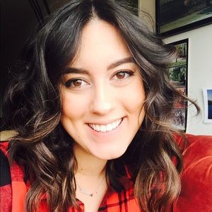 Meet your Posher, Cassandra